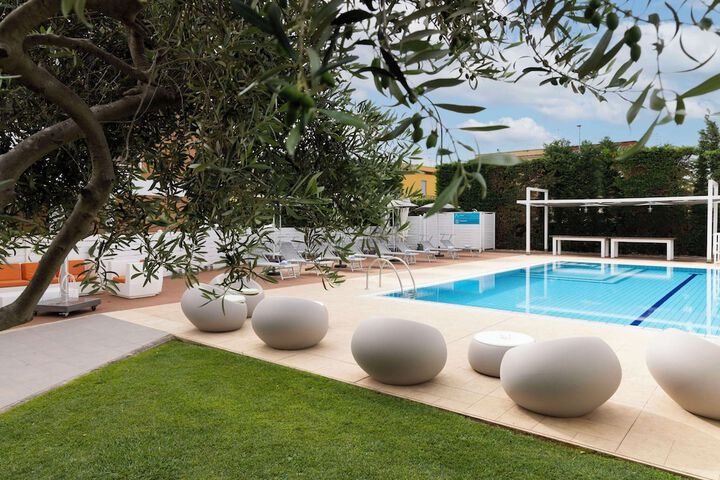 Pool 69 of 139
