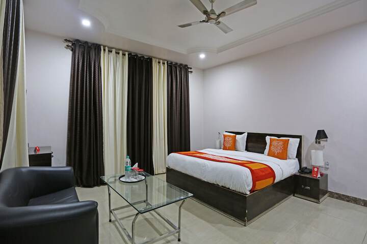 Room 6 of 20