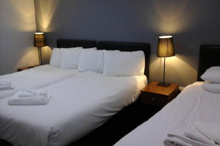 Room 12 of 41