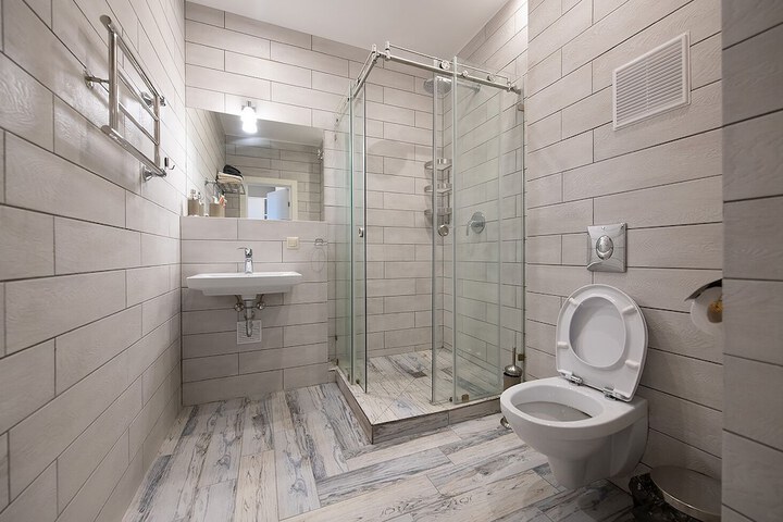Room 14 of 25
