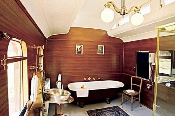 Room 13 of 26