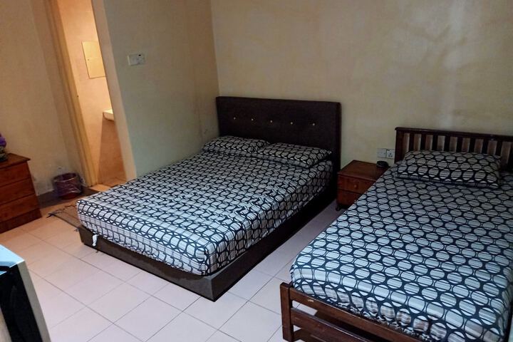 Room 7 of 49