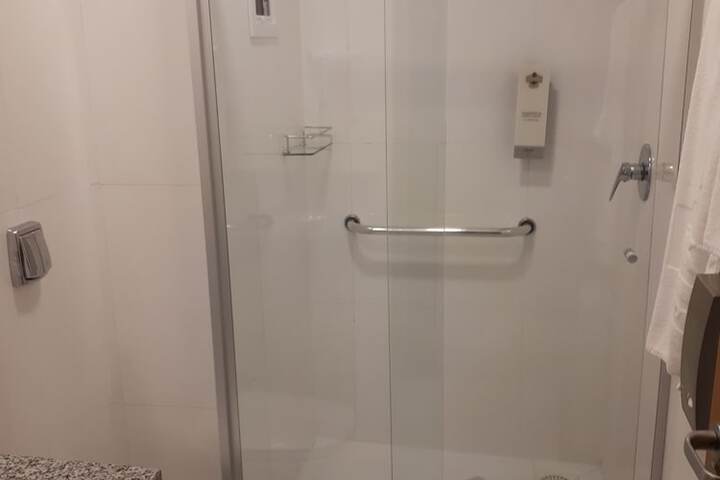 Room 6 of 62