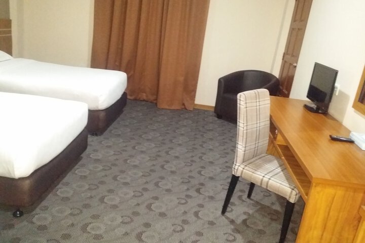 Room 5 of 52