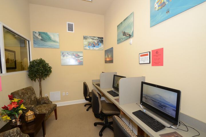 Business Center 15 of 43