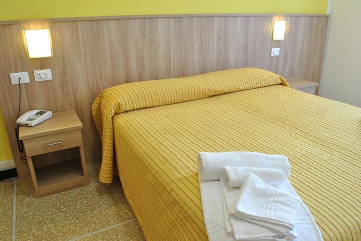 Room 15 of 57
