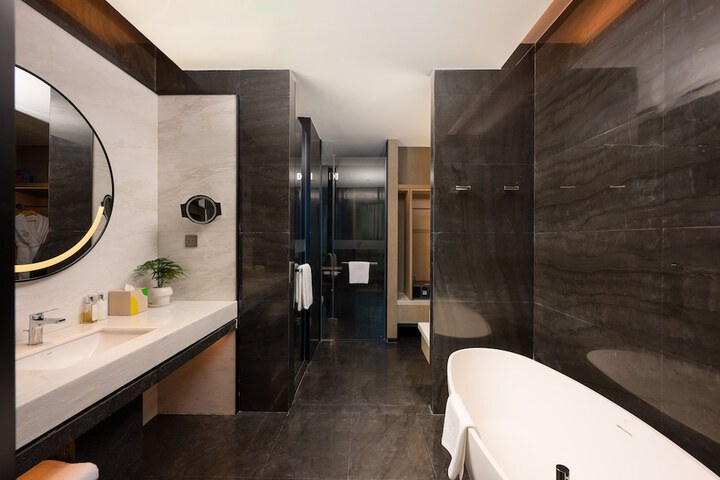 Room 25 of 63