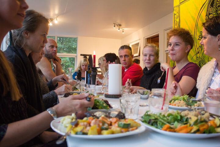 Dining 16 of 23