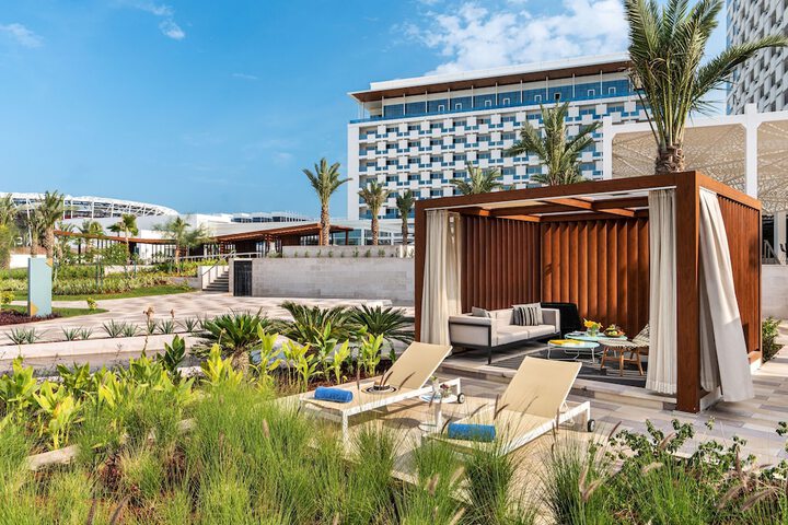 Hotel Exterior 119 of 126