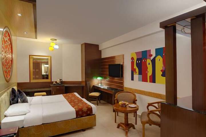 Room 6 of 22