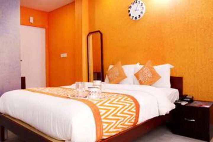 Room 16 of 25