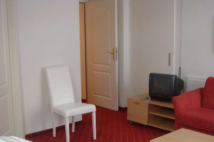 Room 9 of 45