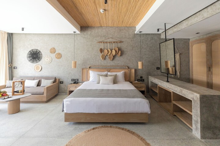 Room 47 of 118
