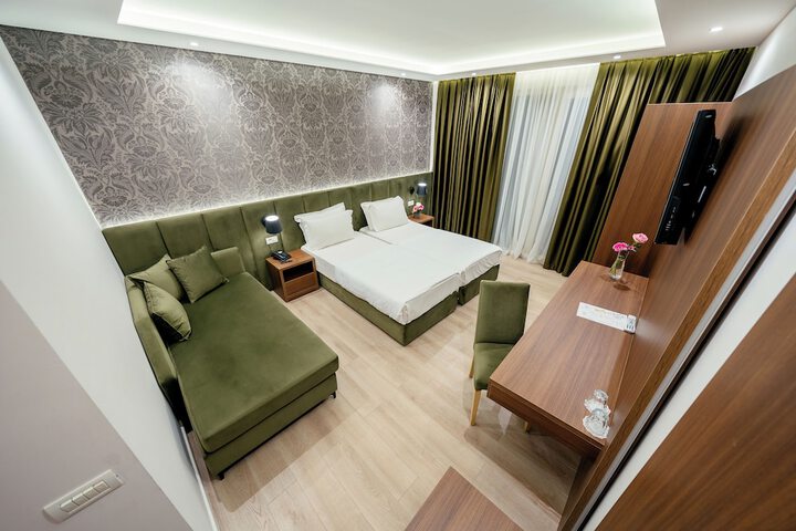 Room 15 of 51