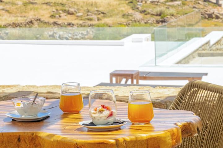 Breakfast/Coffee Service 144 of 190