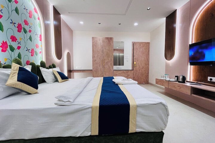 Room 28 of 81