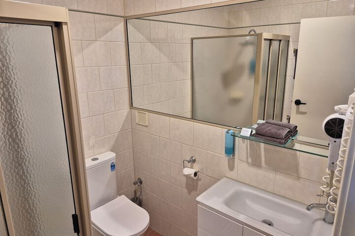 Room 18 of 40