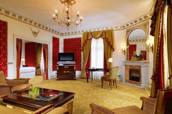 Room 48 of 104