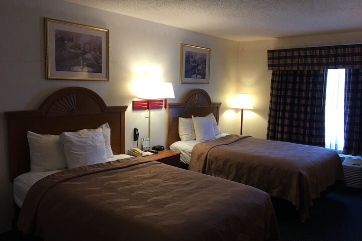 2 Double Beds (2 of 14)
