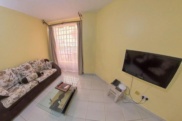 Lounge 68 of 110