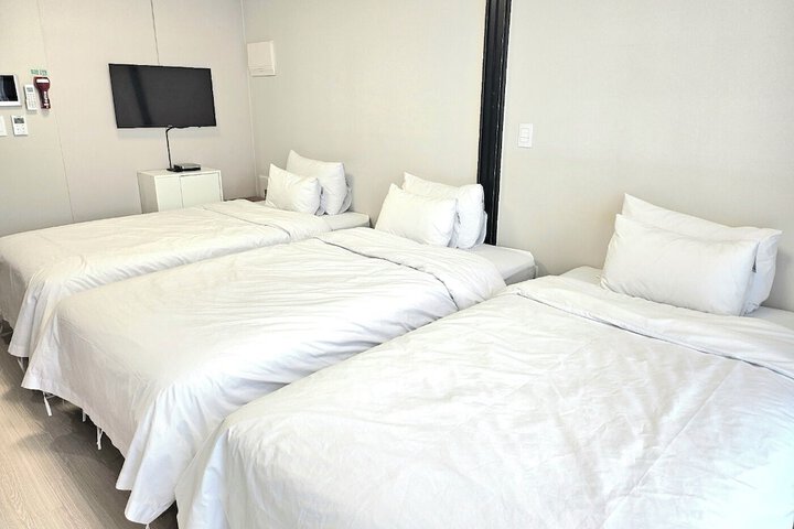 Room 13 of 26