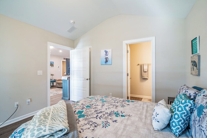 Room 208 of 759
