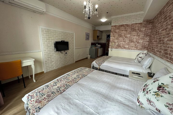 Room 15 of 45
