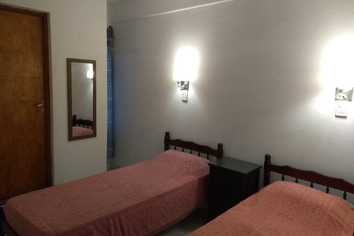 Room 6 of 36