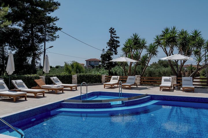 Pool 45 of 67