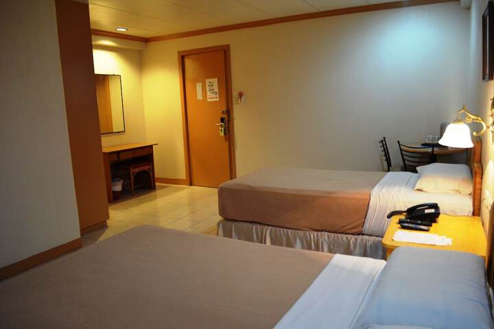 Room 18 of 64