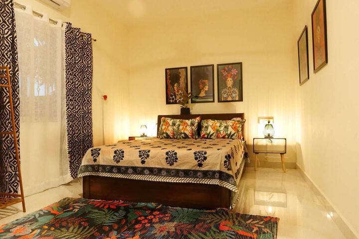 Room 5 of 31
