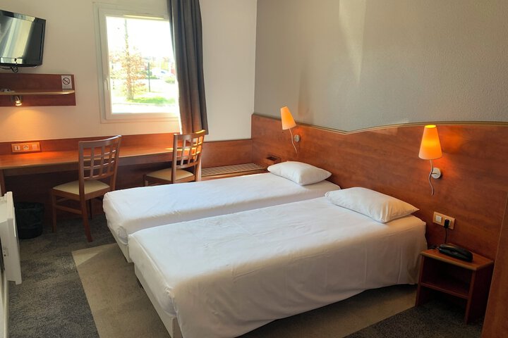 Room 34 of 92