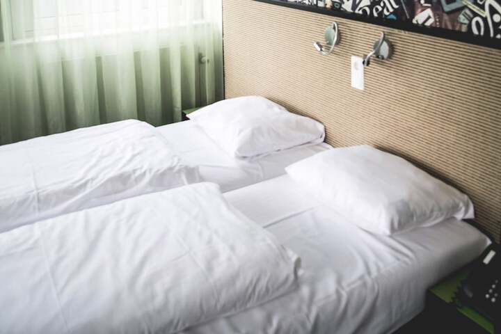 Room 2 of 34