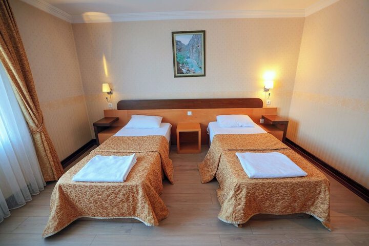 Room 7 of 41