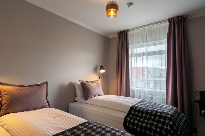 Room 15 of 179