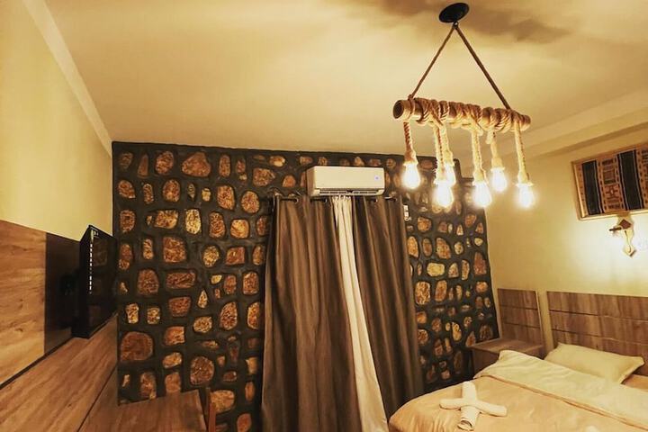 Room 6 of 20