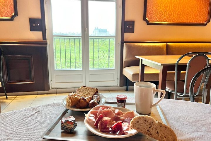 Breakfast/Coffee Service 36 of 55