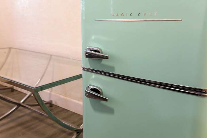 Mini-refrigerator