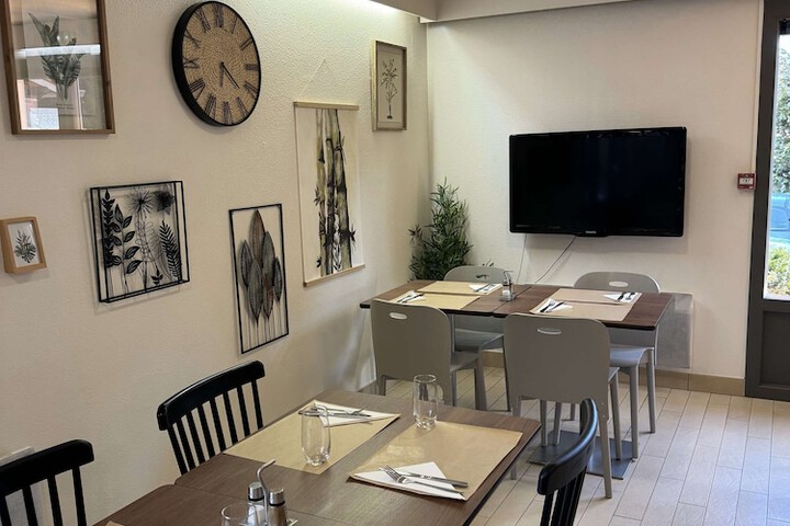 Dining Photos