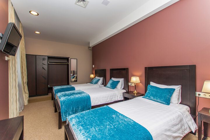 Room 16 of 43