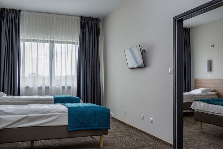 Room 11 of 50