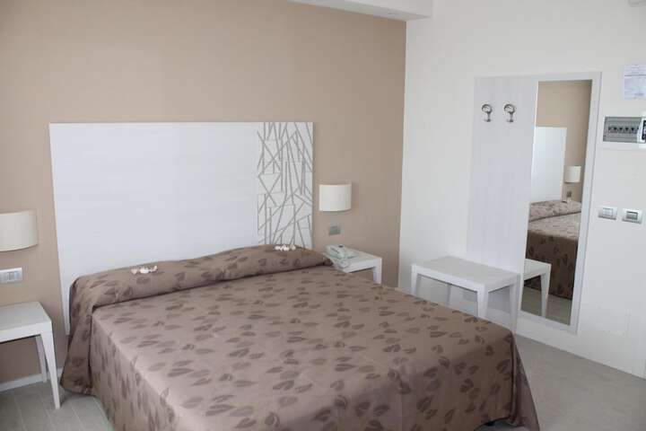 Room 18 of 44