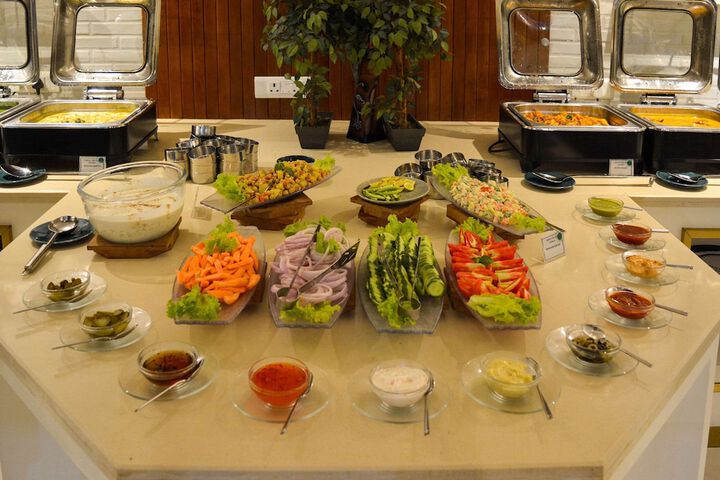 Dining 32 of 63