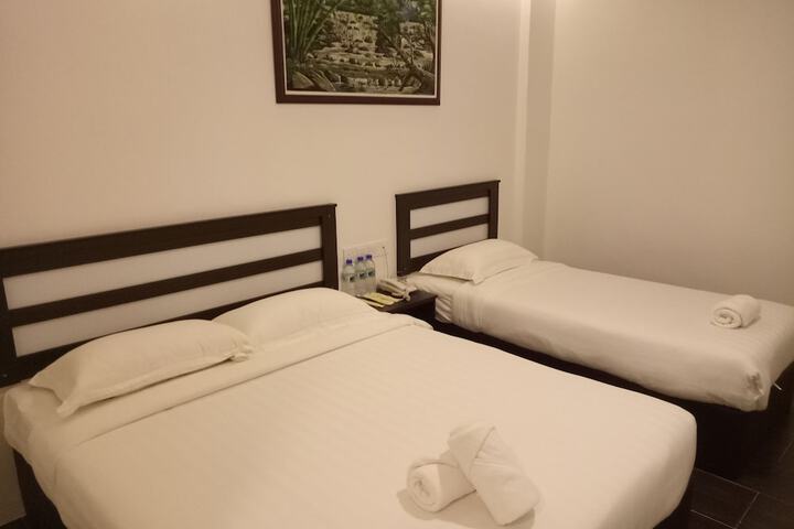 Room 26 of 75