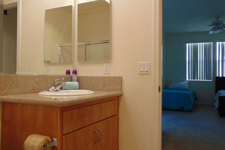 Room 16 of 22