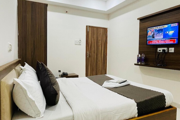 Room 4 of 22