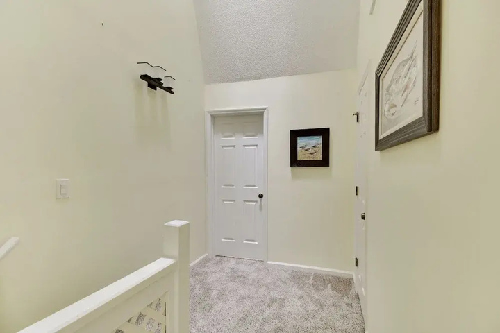 Room 2 of 9