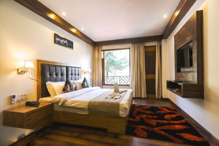 Room 2 of 11