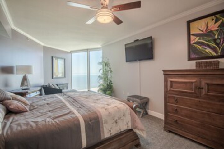 Room 30 of 32