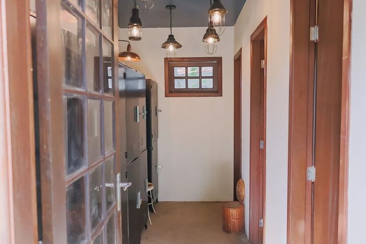 Room 7 of 19